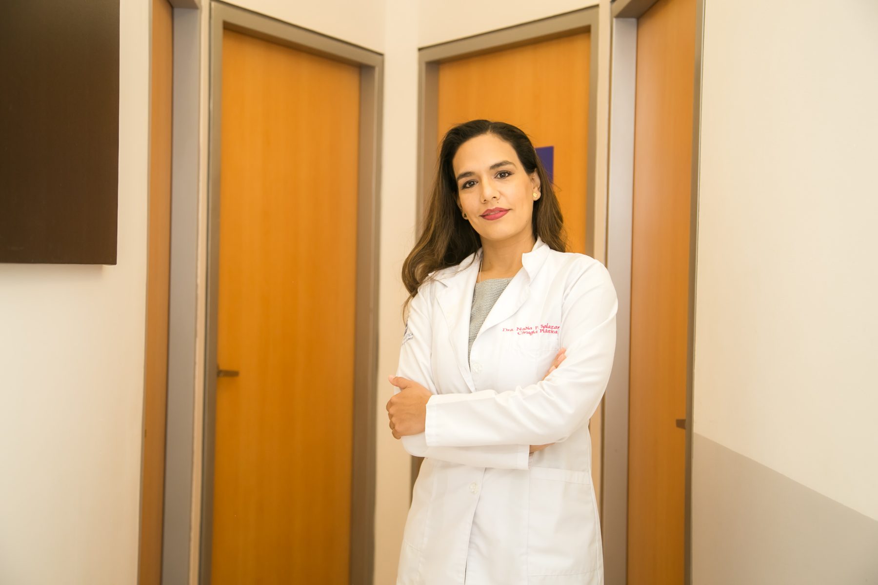 Dra. Nadia Patricia Salazar Leal, cirujana plástica en Torreón